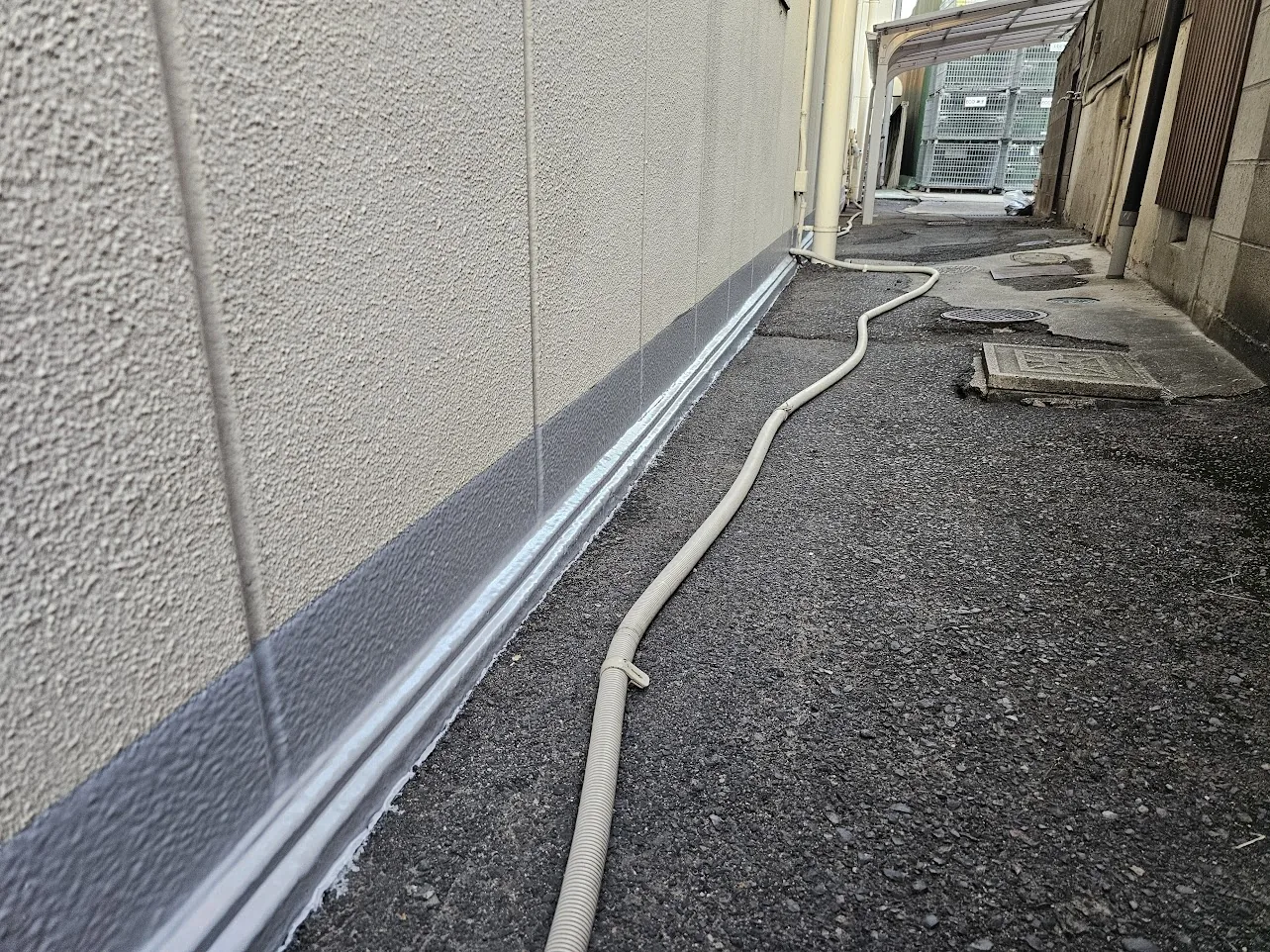 西棟南面の基礎施工後