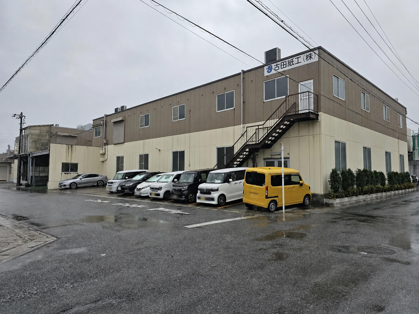 西棟 外壁（北西） 塗装前
